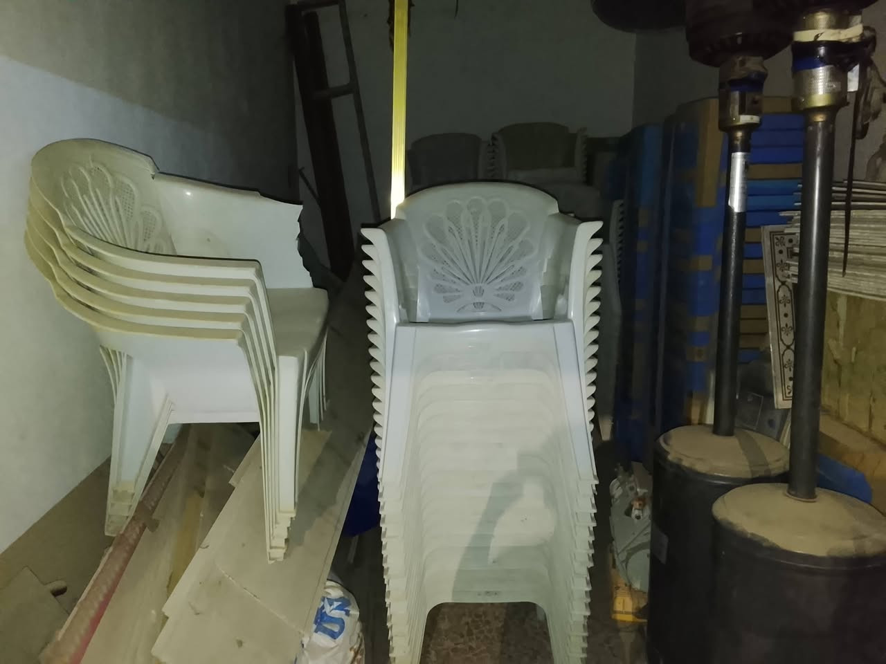 #للبيع مكلف بنشر 

كراسي +ميازه+طبلات المكان ميسان الكحلاء 

للاستفسار الاتصال على الرقم ***********
