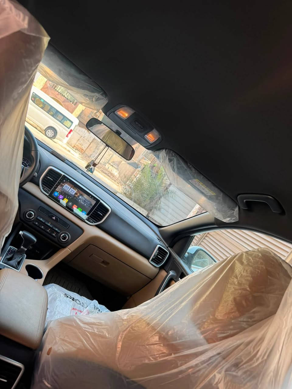 السلام عليكم سبورتج خليجيه دوليه موديل 20
سياره جديده كفاله عامه من ضربه وصبغ وبارد 
سياره ماشيه 50 ع ايدي ع وضع شركه كلش جديده ب نايلونات
مواصفات عاديه اني مكلف ب نشر 
***********
