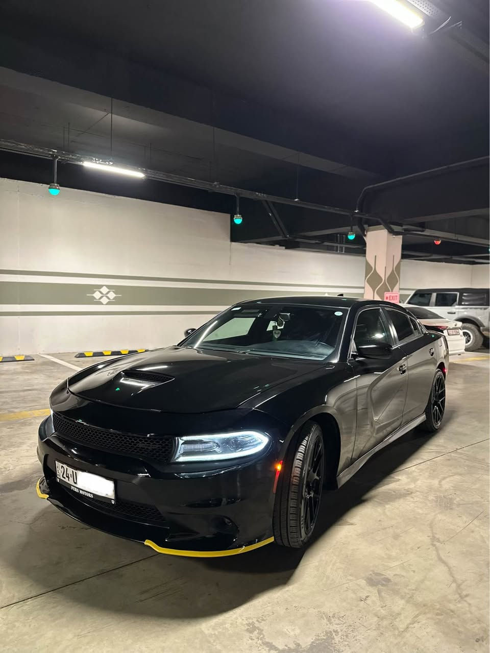 بسم الله الرحمـٰن الرحيم

تحيه للأعضاء الكروب 🥰🫡
Dodge Charger (GT Super Track Pack) 2019

جارجر GT سوبر تراك باك بلاك توب اصل اللون اسود ملكي ♠️ 😈

موصفاتها :

بصمة.  و تشغيل عن بعد

شاشة. جبير
سماعات ALPINE
مازدات زنون + بلوجكترات زنون

سيارة بلاك ادشن كامل من الوكالة 

سوبر تراك باك (تخلي السيارة چلبة)

درايف مود 

ايكو سبورت
‎گير طيارة 

شفتات سترين

ويل 20 انج

تخم تاير جدد

السيارة تلمع 

نشطة وخفيفة 

وبعد مواصفات الGT معروفة 

حادثها‼️‼️:

جاملغ وبنيد و جاملغ صبغ فقط 

السيارة مرتبة وحلوة وتجذب انظار من تمشي بالشارع واتوقع هذا اللون محبوب الكل 😈

السيارة ماشية 122.000 الف ميل

سعرها 185 ورقة وبيها كل المجال للكل الطيب والموطيب🤍.

اي استفسار تكدر تستفسر اهنا وتكدر عل هذا الرقم 

وبالحالتين موجود جواب لاستفسارك وتدللون علينا حبايب🤍.

للاستفسار :***********

موجود واتس أب 

ورصيد 

ومتواجد بكل وقت🤍🤍

مكان السيارة.   اربيل.    🤍🤍 أربيل, العراق
