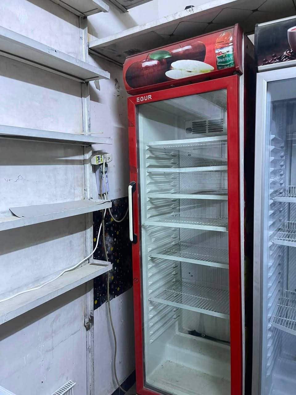سلام عليكم 
عندي عارضات البيع معه جميع الغراص بل محل 
رقم التواصل *********** 
بغداد حي اور
