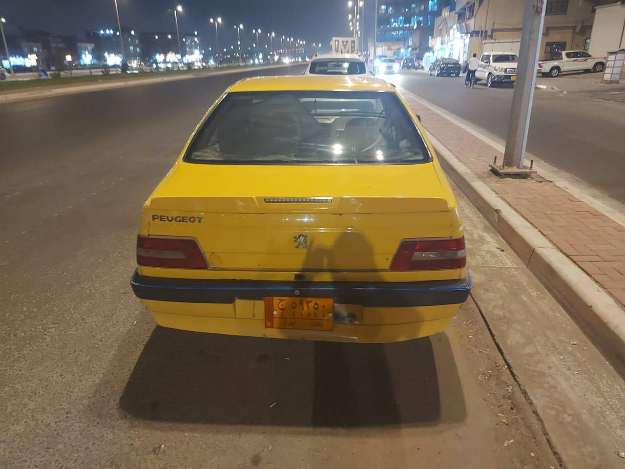 بيجو 405 • ٢٠١٦ • ضايعه واجهة المرور