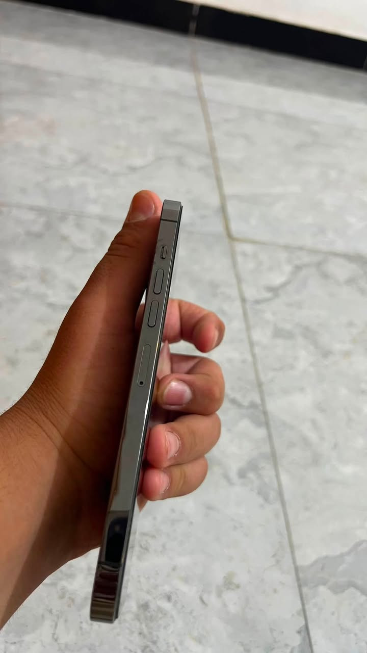 ايفون 13 Pro max مكفوللللل للنهاية
ما امدحه لان هذا تلفون بيت
ذاكره 256 
لون اسود فحمي فيلي
تلفون نضافة 99%
بطارية 85%
وكلشي موضح بالصور 
وسعره 650 الف 
مكاني بغداد دورة
تاخذ التلفون من بيتنا وانطيك ضمان عليه
لا تكسرون بالسعر🌷
للتواصل
هاتف واتساب *********** 
انستا 5w_7g
