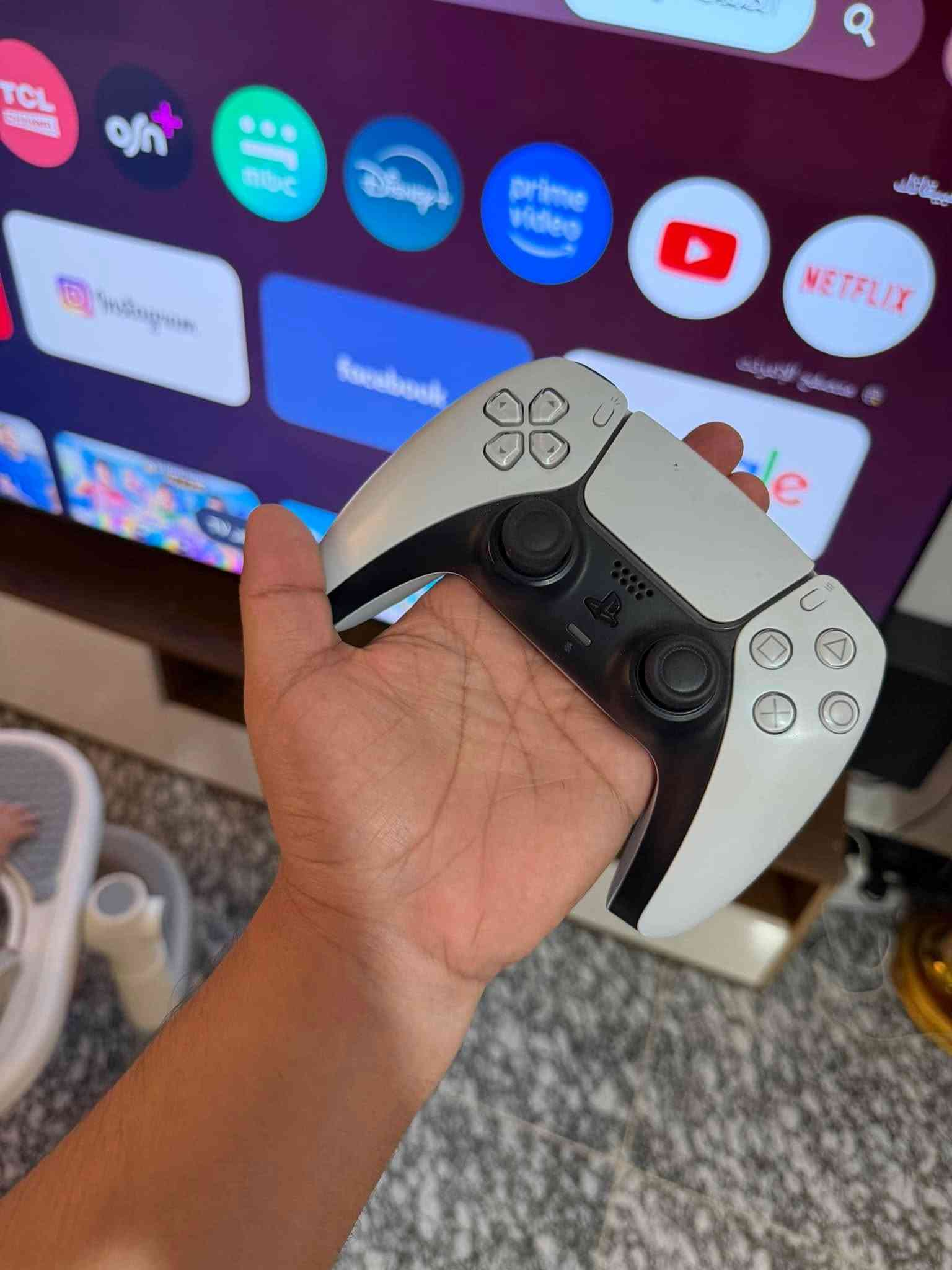 السلام عليكم ..
Ps5 slime
نظيف كلش الجهاز وممتعوب ولا داخل تصليح ابد 
الجهاز وياه جويستكات ثنين وحدة الاصلية نظيفة كلش والثانية بيهة درفت . 
وياه قرص elden ring نظيف ع كد الختمة 
ونظام الجهاز 12.40 قابل للتهكير او اذا تريد تحدثة وتلعب اونلاين بقت بكيفك 
وكل ملحقاتة موجودة حتى الكارتونة 
سعرة 865 الف 
مكاني بعقوبة / ديالى 
متوفر توصيل 
للاستفسار اكثر ***********
