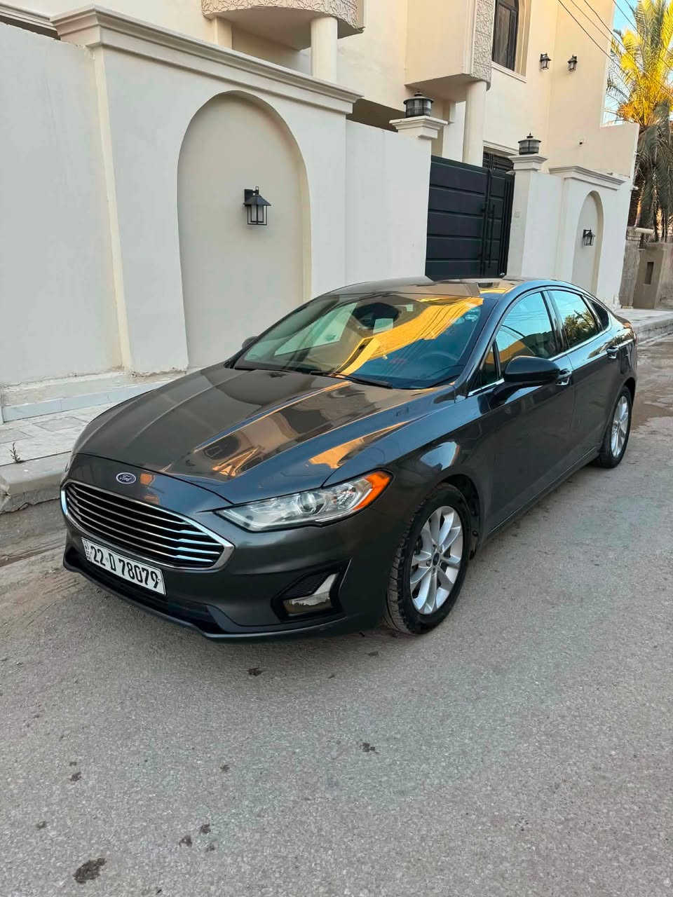 السلام عليكم
*فورد فيوجن 2020 
*1.5 تيربو فئة se
السيارة ماشية حالياً ٧٦ ميل 
لايتات زينون عالي ناصي 
‏•LED نهاري
•رادار امامي 
•محافظة على المسار 
•نقطة عمياء متفاعلة
•رادار جانبي 
•مثبت سرعة تفاعلي
•كود باب + كود صندوك 
•حساسات خلفية
•رادارات خلفية
•كامرة خلفية دوارة
•ويل حجم 17
•حساس اطارات
•فول تحكم ستيرن
•كرسي السائق كهرباء
•تبريد قطعتين امامي + خلفي
•تبريد مناخين  
•كير ماوس
•كير 6 نمر 
•دبل ثكيل L
•هاندبريك بصمة
•اوتو لايت 
•شاشة كبيرة سوني حجم 8 انج(sync 3)
•ابل كار بلي + اندرويد اوتو 
•بوصلة
•نظام الملاحة GPS
•سماعات عدد 8 
•مايك داخلي عدد 5
•مرايا تعتيم ذاتي 
•اواكس + USB 
*داش كام 
وبعد هواي موصافات 

* ضرر جاملغ خلفي صبغ فقط 
السعر 120وبي مجال 
المكان بابل
للاستفسار الاتصال على الرقم 
***********
