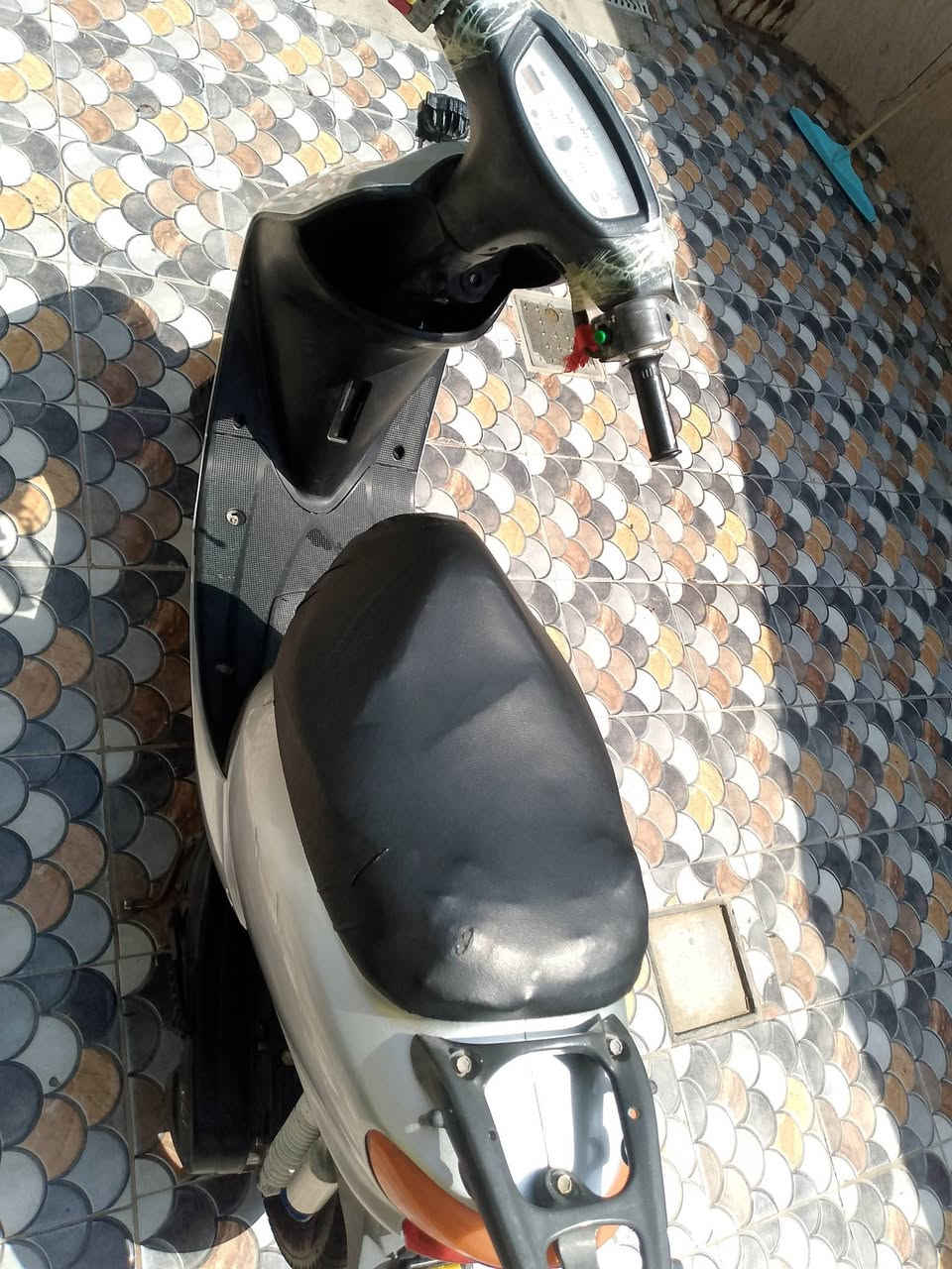 السلام عليكم دراجه عصفوري للبيع نظيفه. ويلات رياضيه  صبغ حراري وذا تريد مالات البلادي موجوده انظاف اللون رصاصي  مكان قضاء المدينه حي. الشهداء مدرسه ادم شراي يجي خاص ما يشتري لا يراسل 
مفتوحه بس مره واحده 
ماكينه حلوه كهربائيات كلها شغاله سلف شغال باتري جديد فقط اتصال  (هذا الرقم على الرصيد---- (+***********)
+++++++++++++
(هذا الرقم واتساب)
/***********/
