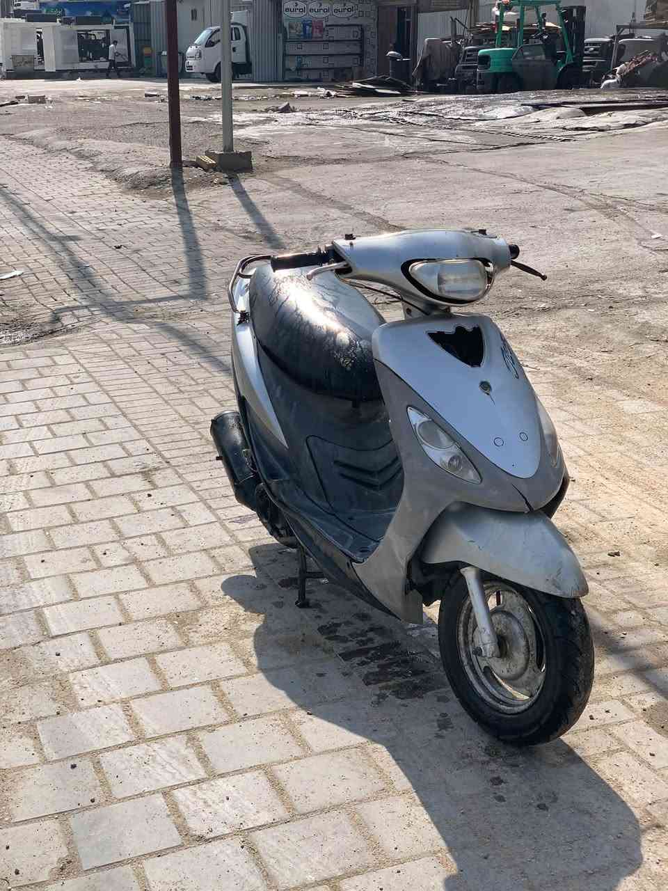 السلام عليكم دراجه لبيع مجفته جديد سلف هندر عوزها كلجات دراجه خير من الله تجي تفحص عنواني بغداد حي ور سبع قصور السعر 300وبيها مجال قليل
***********
