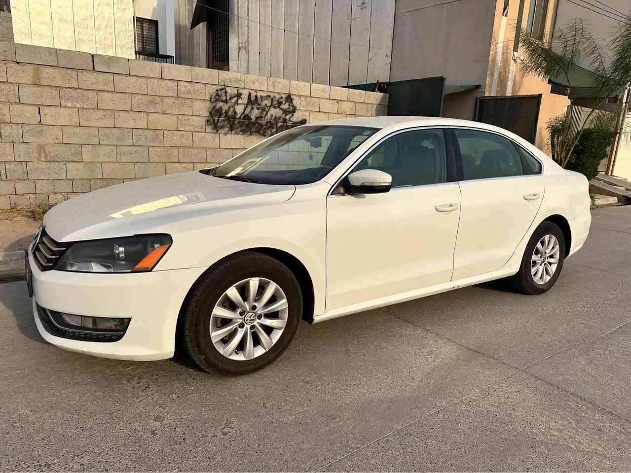 خليجي 2015 
الضرر / جاملغ خلفي السكن شبر صبغ مع دوسات2 وحالوب قليل جدا
ماشي / 85,000 ميل
السعر/142$ وبي مجال
للاستفسار اكثر *********** كركوك, العراق
