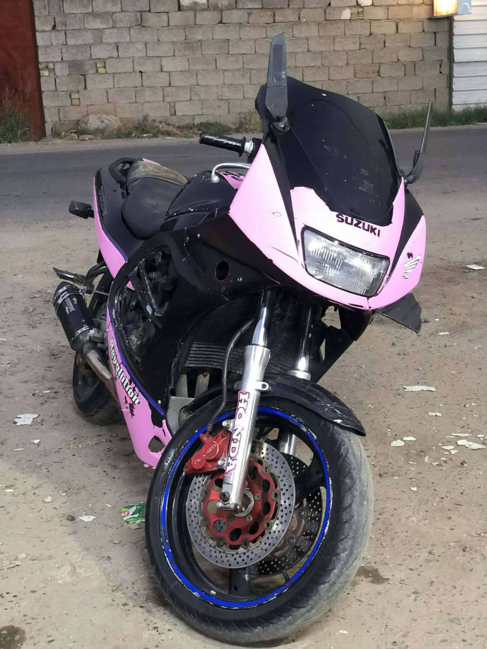 قرش 400 • احمر • مكينة بجيس