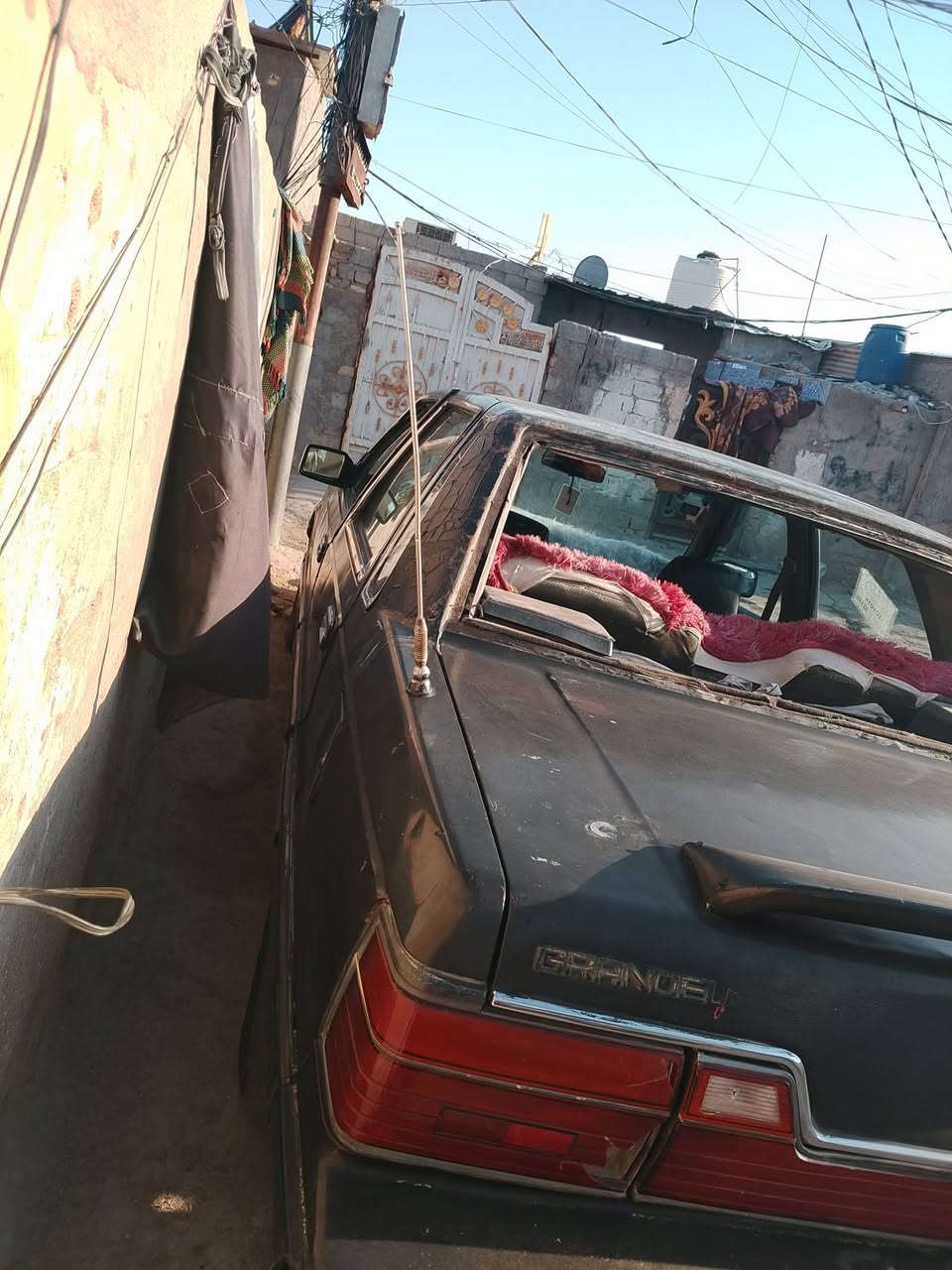 سلام عليكم سياره جلاندر موديل 1991 سياره بيهه طكطكه بل مكينه اول ما تشتغل ول كير جبنته كايمه بسمي مداور ثاني يوم هزه جديده صارهه شهرين سعر السياره 15ةرقه قفل  الشراي***********سعر
