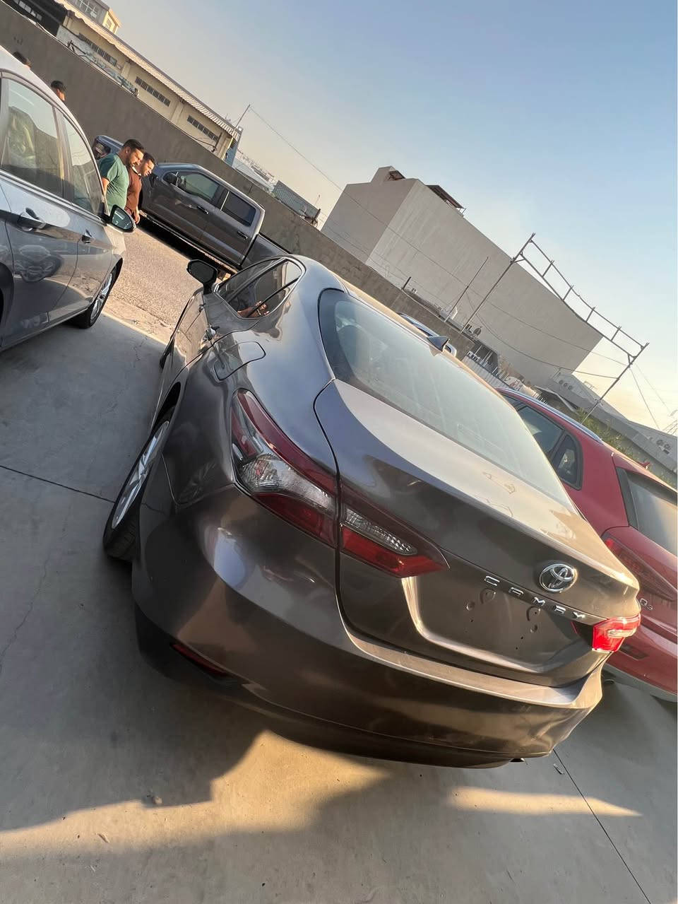 Toyota camre 2024 LE 
سياره زور خاوينه بيش كه بسه بي داخليه 3 قطعة ي بشته وه صبخه بي ايرباكه بشرتي رقم هه مو شوينكي بشرته مشتري بيوندي بكه به واتساب 
*********** واتساب فقد اكر, نينوى

