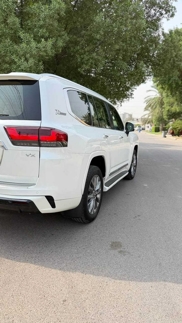 لاندكروز VX • ٢٠٢٢ • محرك 4000