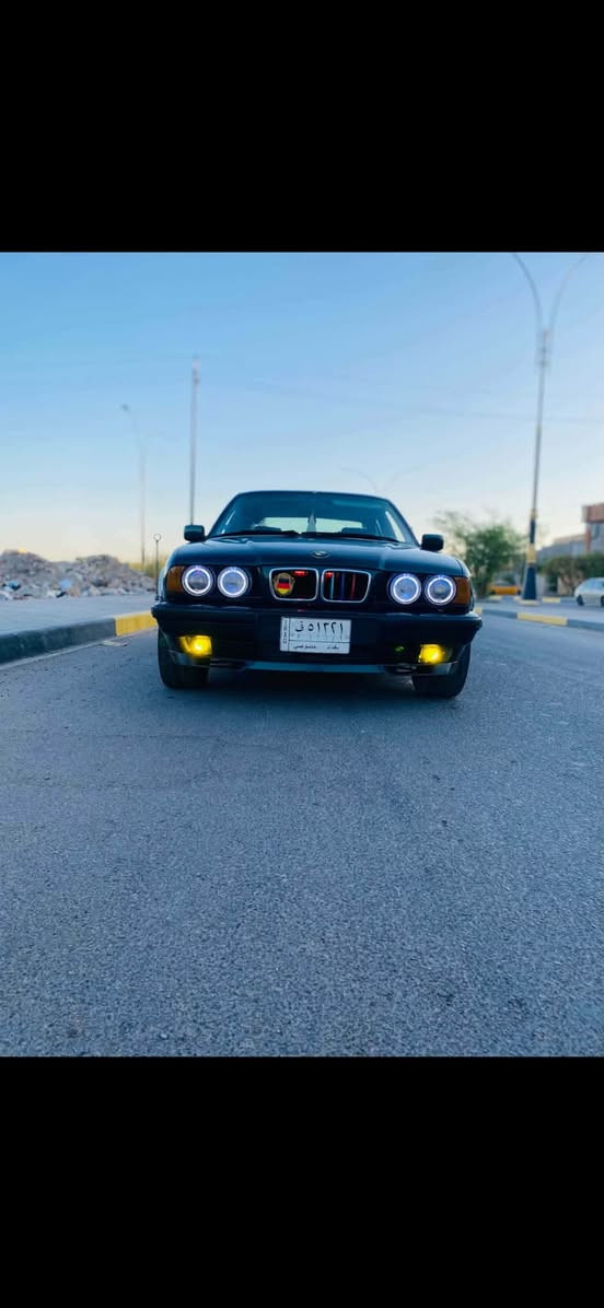 السلام عليكم شباب BMWللبيع وارد امريكي  كلها ليبل واحد فول مواصفات محرك كير حداديه كلها بشرط بدون ضربه داخل بيجي  جلد  كلش جديد ترايها بعد احله /***********/***********/
-مكاني ابو غريب 
-ناحيه النصر وسلام
-السعر 65$
