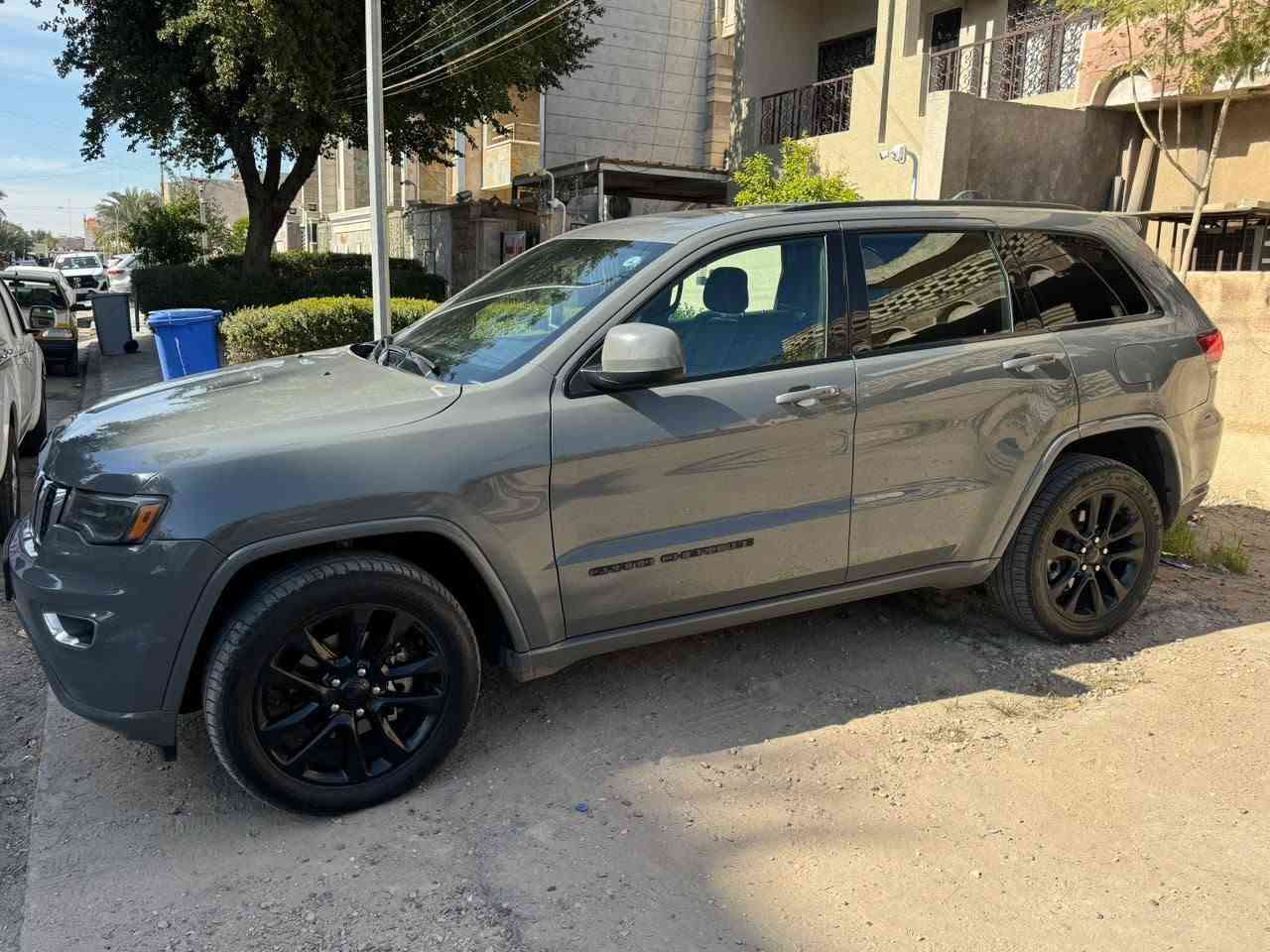 جيب 2020 اصل سمنتي فول مواصفات بلاك توب ماشية 70 الف حيل جديدة واحلى من الصور سلايت كشن جلد ومخمل كهرباء وتدفئة تبريد كشنات صندوك كهرباء ماوس تحكم قيادة فول للاخير السيارة بيها طخة جاملغ وبنيد فقط والباقي مكفول بدون شواصي بدون لغد بدون دواخل بدون معجون السيارة مابيها نقص كير محرك صدر تبريد تخم تاير جديد كلة مكفول رقم اربيل بسمي تحويل مباشر العنوان بغداد للاتصال *********** بغداد, العراق

