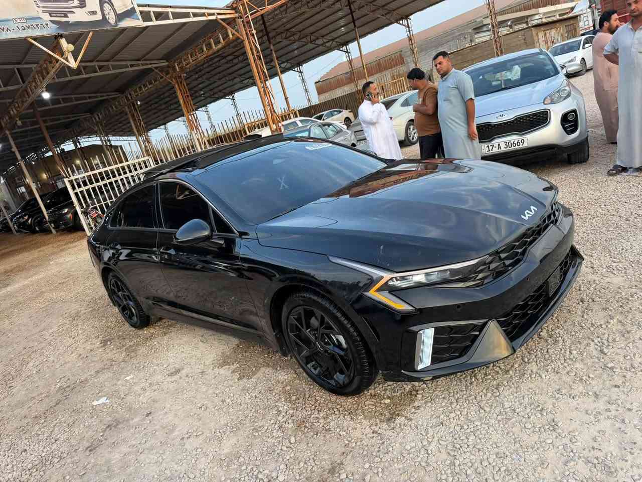 السلام عليكم
مواصفات جي تي لاين فوول للاخير داخل احمر بانوراما 
مديل 2026

وارد امريكي سيارة فقط مبدل بنيد بلادي نفس لون محرك كير مكفولات ماشية 1600 يعني زيرو ما ماشيه

مواصفات 

بصمه+بانوراما كراسي تدفئة كشن كهرباء

شحن هاتف لاسلكي 

قياده ذاتيه ؏ الخطوط السريعه

هاند بريك بصمه

تشغيل عن بعد 

مثبت سرعه 

نضام ABS

مانع انزلاق حساس أطارات 

بك لايت ليد

شاشة حجم كبير

كامره دواره

شاشه اعطال

ويل كورم لونين

رادار جانبيه

مراقبة النقطة العمياء

رادار الخطوط البيضاء 

اشاير بالمري 

كشنات جلد احمر بلادي

مقعد للسائق قابل للتعديل كهربائياً

لايتات ‏3 عدسات 

بلوتوث + aux + usb

فول تحكم ستيرن

كير أوتو + عادي

ئوتو بريك 

‏ ‏الخريطة

ستيرن حرف. Led D +  زينون

توقف ذاتي عند الرجوع

صندوك بصمه

‏AUTO HOLD

تصميم خارجي رياضي

نظام الملاحة

مصابيح خلفية LED

مصابيح ضباب LED

لاسلكي Android Auto 

مكان سيارة السماوه الرميثى

للاستفسار ***********
