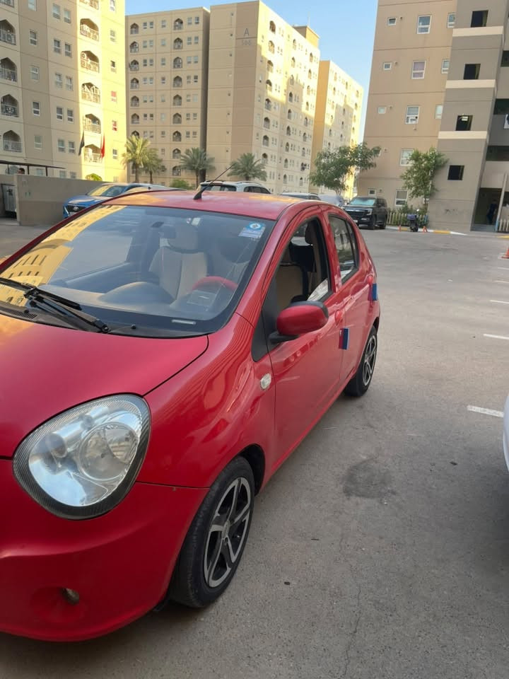 باندا رقم ديالى دولي بأسمي تحويل بي مكان  هزة جديدة وسنويه جديده مكفوله من الضرر والصبغ كير محرك كله مكفول فقط تبريد  نقص شغلة  كهربائية سعره 35 وبيه مجال جدا قليل مكاني بغداد شقق بسماية  *********** بيع مستعجل
