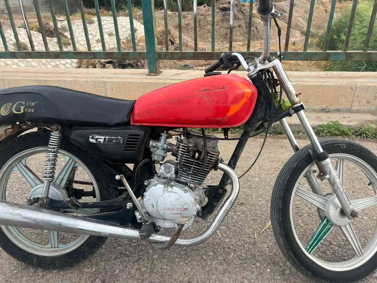 سلام عليكم دراجه للبيع موديل 18 نوعيه جني محرك200لاتبخير ولاتنقيص نشاط ومعدل فول سعرها225وبي مجال للشراي ***********
