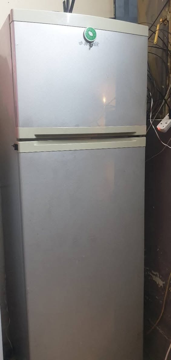 ثلاجة استخدام قليل ب 175 ***********
