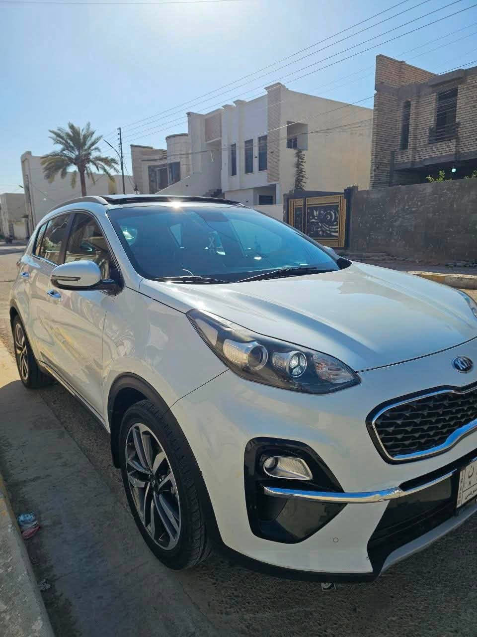 السلام عليكم
بسم الله ..

كيا سبورتج موديل 2019 خليجي

المواصفات فول ١/١ 

محرك 2000 دوش

سقف بانوراما 

بصمتين تشغيل 

بصمات ابواب 

الصندوق كهرباء 

اوتو هولد

هاند بريك بصمة

الداخل جلد

كاميرا 

حساسات امامي خلفي

مري شفط + اشاير بالمري 

شحن وايرلس

وبعد المواصفات المعروفه بالسبورتج

السياره مناقصها ولا بيها مصرف نهائي

زوج تايرات جدد

باتري جديد

.

السونار مرفق بالصور 

السياره بيها ٣ قطع تبديل شركة (بدون صبغ) 

السيارة ماشية 150.000 وقابل للزيادة

سعر السياره 165 $ وبيها مجال بسيط حيل 

***********
مكان السيارة الانبار - الرمادي
