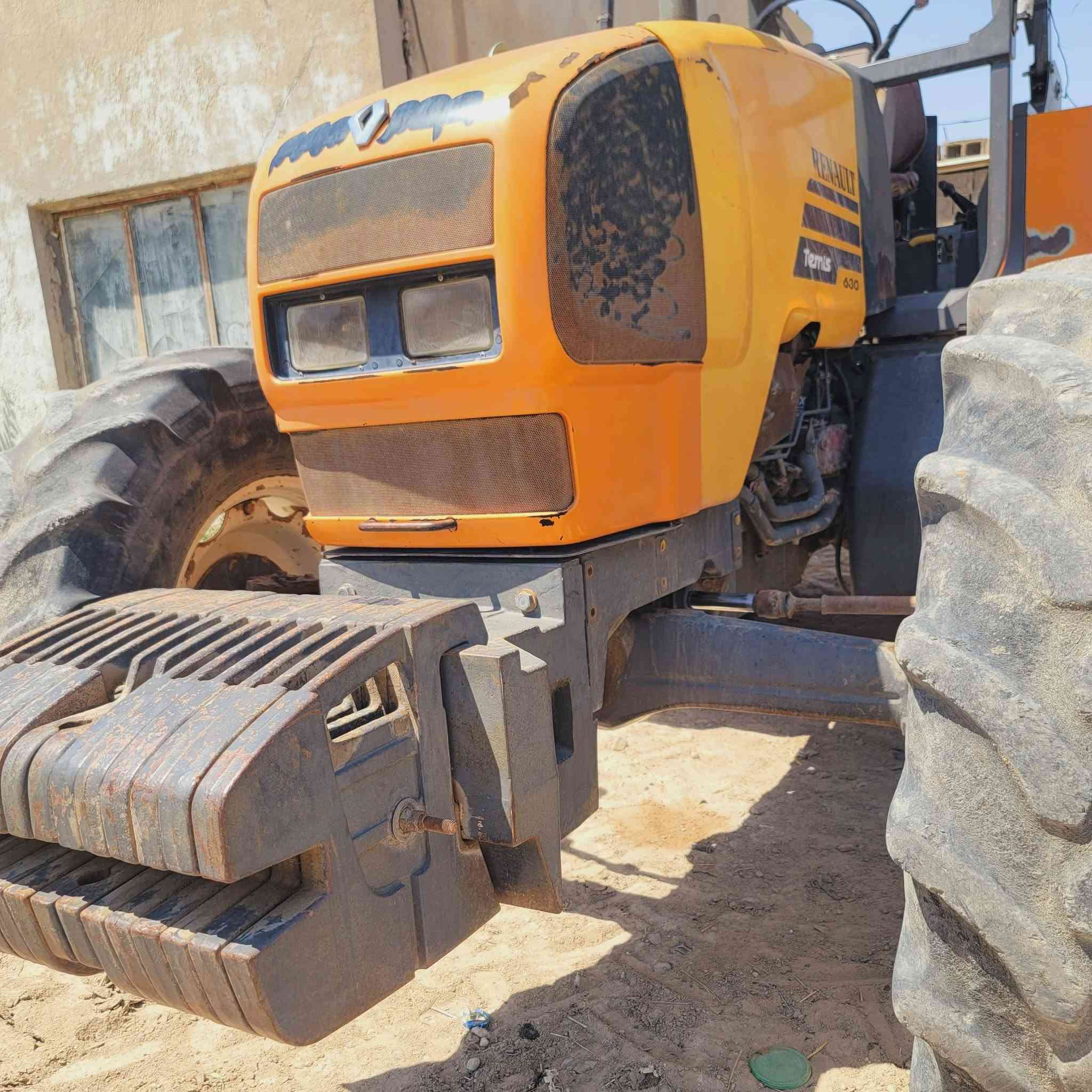 سلام عليكم رينو140 لبيع او مراوس بسياره حسب القناعه  بلادي  مكفوله كفاله عامه واسط دجيلي ال ستفسار ***********
