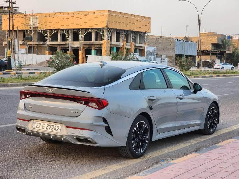 كي فايف_ K5 /2022
ماشي 128,000 كيلومتر 
سعرها 158 وبيها مجال
لون سمنتي 
رقم ***********
