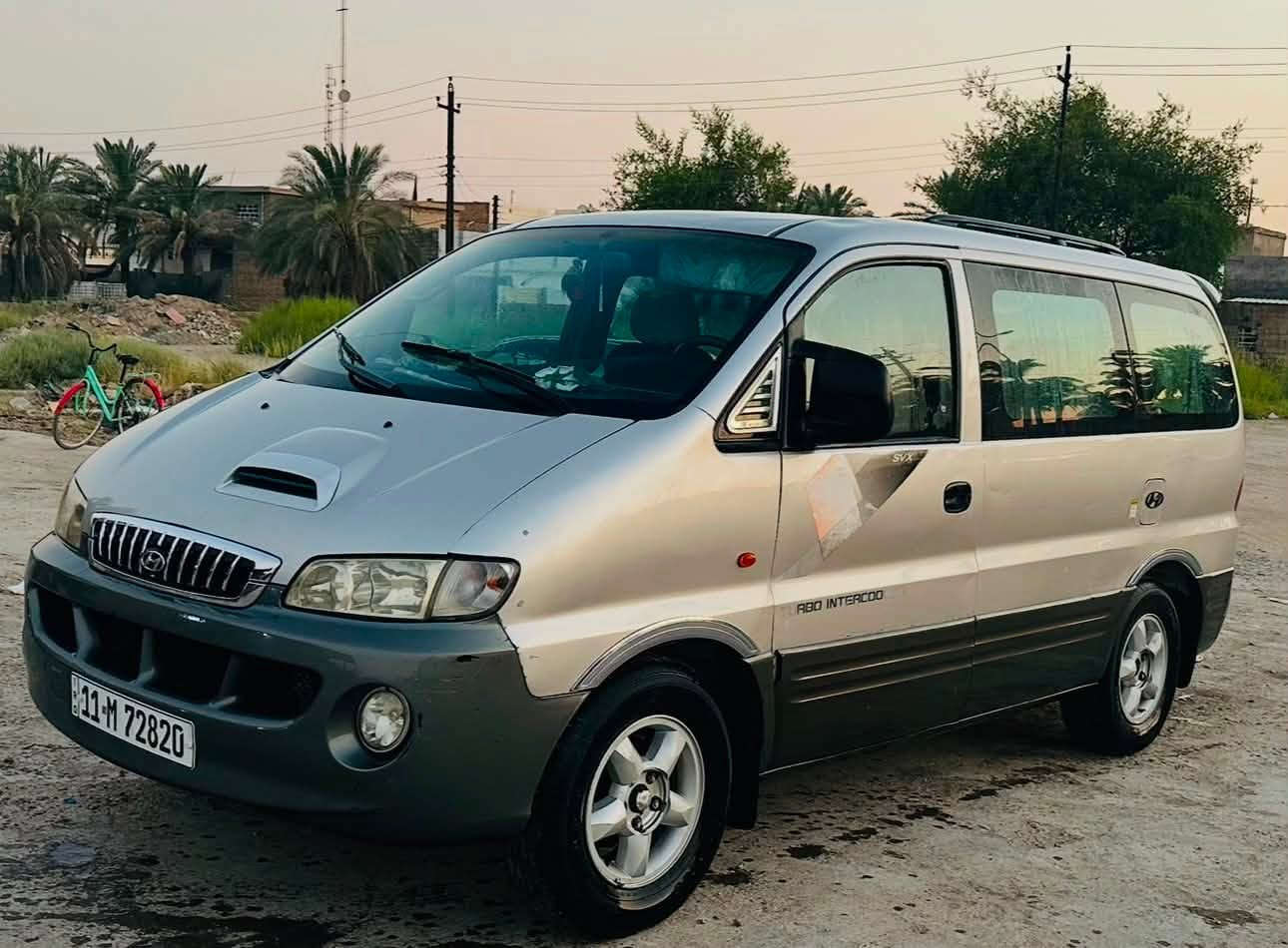 السلام عليكم ستاركس للبيع موديل 2002 خصوصي رقمها بغداد 8 راكب  السياره جهازه ومكمله على اخر حبايه مكفوله من كلشي التبريد ثلج السياره ما بيها اي نقص  الشواصي مالتها بلاد السياره بسمي تحويل ثاني يوم  السعر 82 وبيها مجال 
وهذا الرقم ***********
