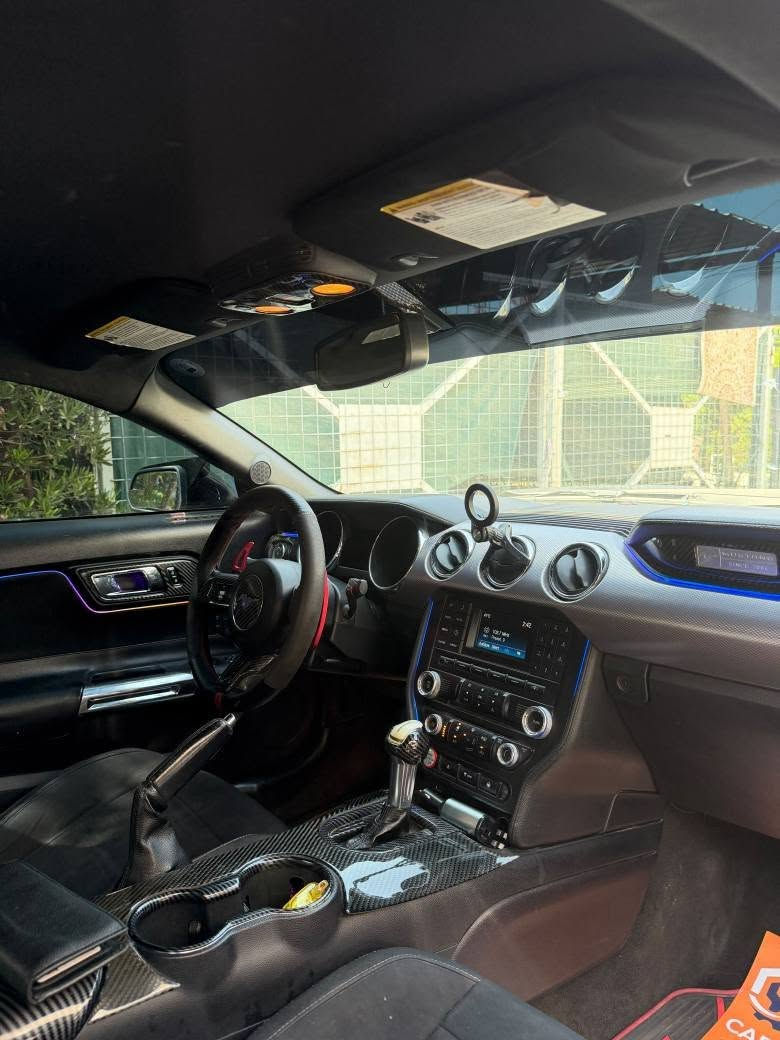 Ford mustang 2016 v4 Ecoboost
سەیارەکە کامل کراوە بە مات زەمانی ٥ ساڵ . مواسەفات کامێرا و کوشن کارەبایی و ٣ گێر و دەشبول ٧ رەنگ سەیارەیەکی تا بڵێی جوان و بێ کێشەیە ١١٠ میل رۆیشتووە گێڕ و مەکینە و تەبرید بە شەڕت مەکینەی گۆڕاوە ٢٠٢١ لەسەر دانراوە بێ کرانەوە . بێ مەسروفە و وەکو لێدران سەیارەکە ٤ پارچەو قنجێکی لە سەقفی هەیە چاکراوەتەوە و بە عام دەیفرۆشم پێشی کەپسە قنجی نیە جەمپەکی پشتی هەیە کەمێک شانسی پشتەوەی گرتووە 

نرخ: 101$ کەمێک مەجالی تێدایە نزیک 7 وەرەقە غەرامەی لەسەرە لە پاش مەعامەلە دەگەڕێتەوە
*********** أربيل, العراق
