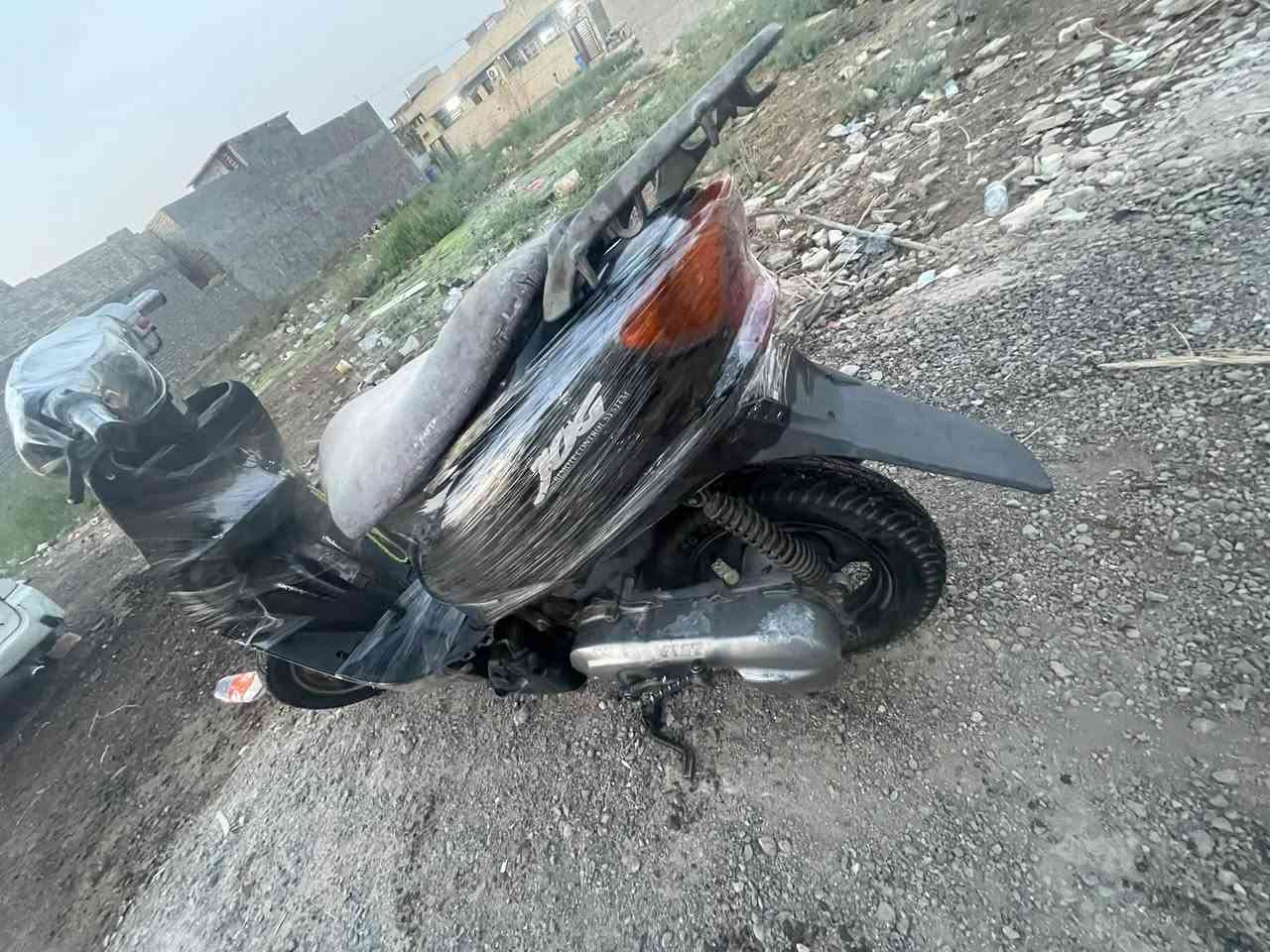 السلام عليكم ٦٠ عصفوريه للبيع أو مراوس دراجه نكره سلف هندر زوج تايرات بريك كامله كهربائيات ڪـلۿ شغاله كفراته كامله فقط ترايش سعر ٣٠٠ وبيه مجال مكاني غزاليه ***********
