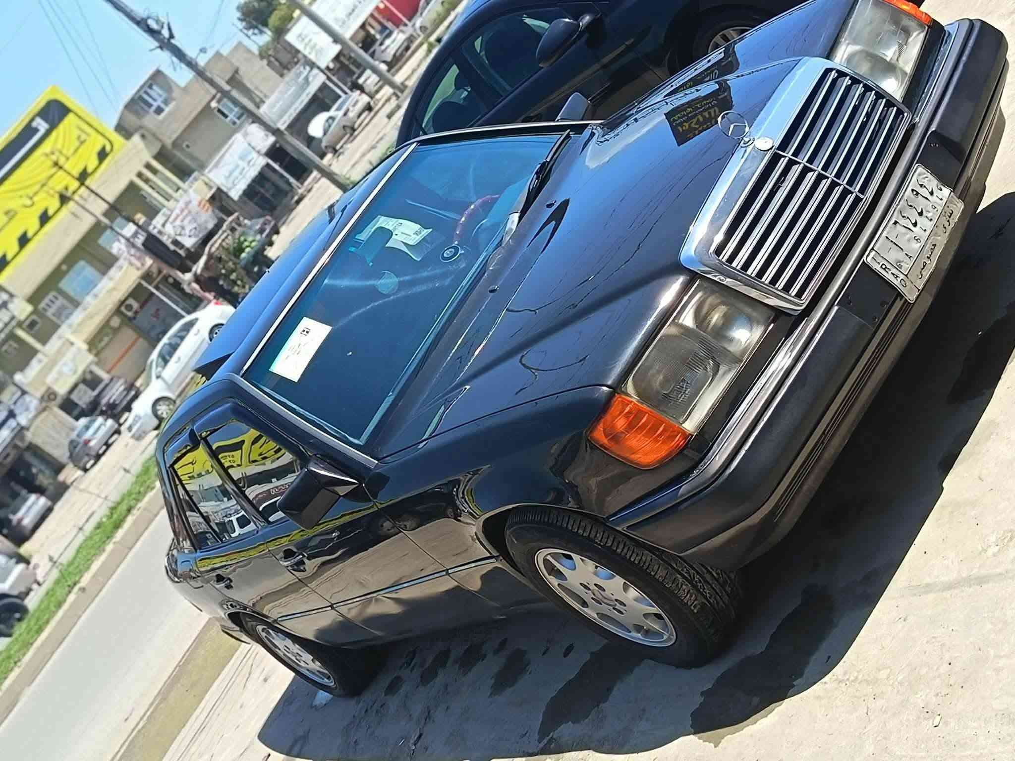 مارسيدس دب اصل 1990مسجله موديل 1997سنويه جديده لي سنه 2031 رقم انكليزي جديد تبريد فتحه سقف   اربع جام كهرب مكيينه وكير بلاد ما محور. باسمي السنويه تحويل مباشر سياره كلش حوه ونضيفه المكان موصل جانب الايسر رقم الهاتف *********** السعر 62وبيها مجال حك جيا
