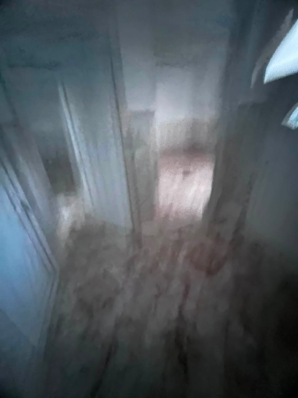 دار 🏠 للبيع في حي القوسيات.
مدخل أسواق ابو علي. 

المساحه.  150. م.  

يتكون من غرفتين نوم 🛌 هول استقبال مشتملات.
داخل خارج. 

سند زراعي نموذج25. حق التصرف سند ابيضّ وصل بلديه. 

الدار 🏠 تسليم مفتاح 🔑 فوري 

خدمات ماء 💦 كهرباء.  ⚡️ 100 متر عن التبليط 

السعر.  ( 65.)   مليون بي مجال.  

الاستفسار بل الأرقام.  

***********
***********
