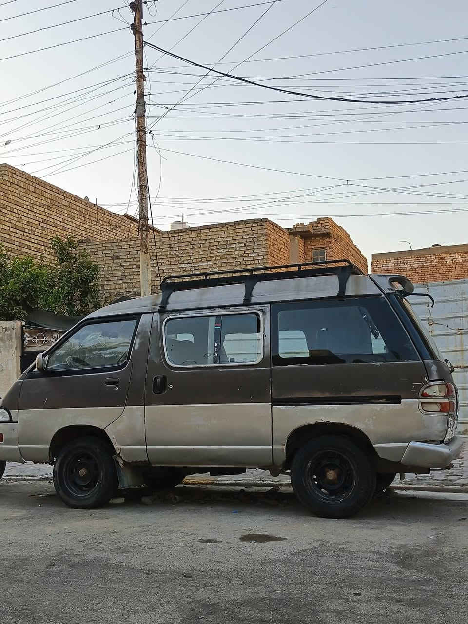 سيارة فاره للبيع هذه الرقم ***********
