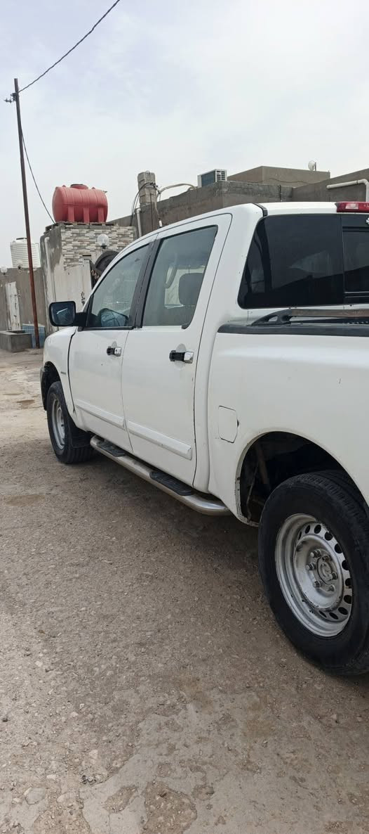 بيكم نيسان تيتان موديل ٢٠٠٤ محرك وگير محوره گريت ول گير عادي رقم بصره وكالة باسمي السعر ٧٥ وبيها مجال العنوان الديوانية قرب جسر النجف 
موبايل ***********
