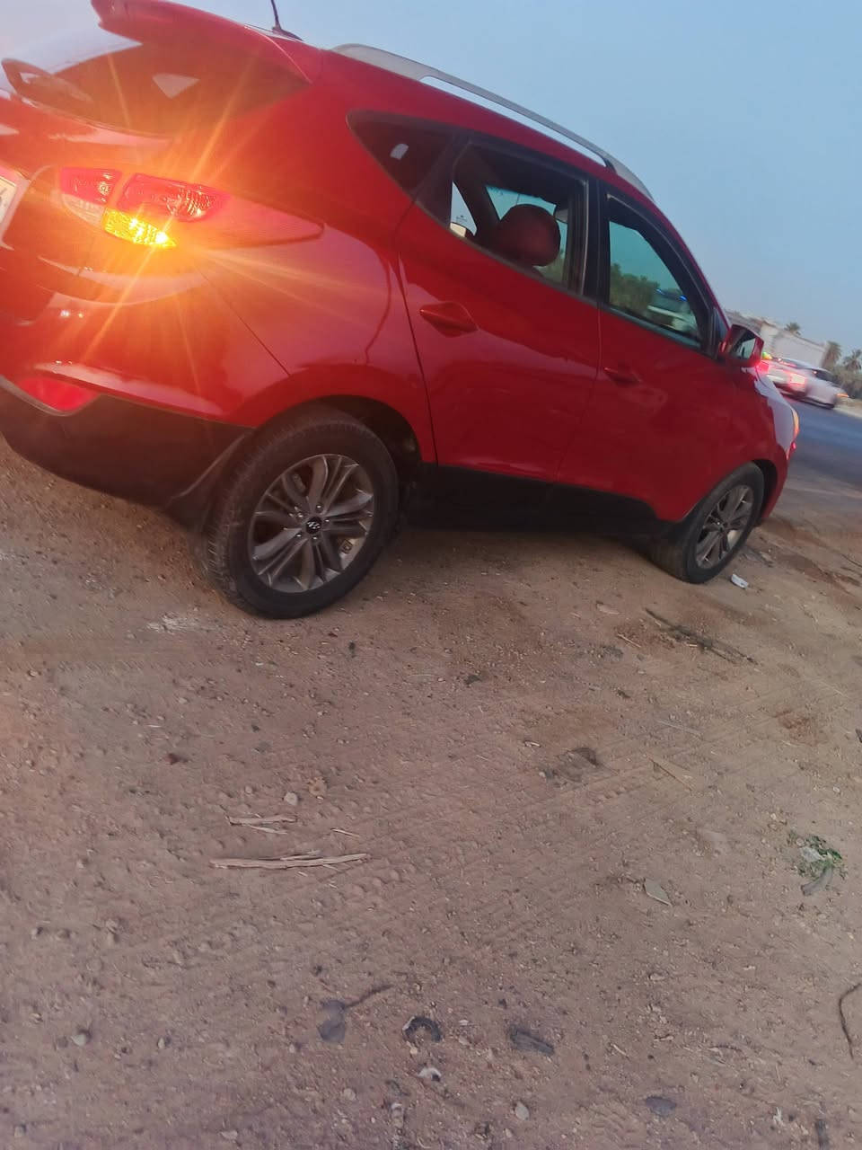 توسان 14 أمريكي بيها جاملغ وبنيد بدون داخل مكينة كير جدد مابيها نقص برغي سعر 110بيع او مراوس مكان بغداد الوسفية ***********
