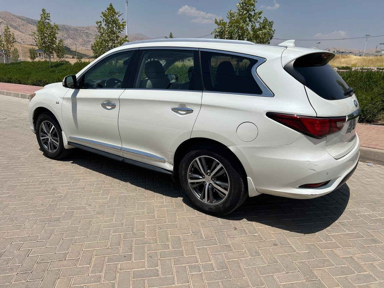 کـــــــوردی : 
فرۆشتن / گۆڕینەوە 

. ئینفینتی QX60 
. مــــۆدیل / 2019 
. کڵین تایتڵ وارد ئەمریکی 
. مەکینە / V6,3,5 کەپس 
. ڕەقەم و سەنەوی نوێیە 
. ڕۆیشتن / 150 هەزار میل 
. مواسفات فـــــــــــوول 
. سێ ڕیز کوشن ، دەبل ئەکسل 
. بەسمە و سلایت ، شاشە و حساس 

. بێ سبووغ ،  بێبۆیاخ 
. پێش و پشت کەپس ، بێ تەعدیل 

. نـــــــــرخ / 195 $ 
. ناونیشان سلێمانی  
. مۆبایل / ***********

،،،،،،،،،،،،،،،،،،،،،،،،،،،،،،،،،،،،،،،،،،،

عــــربي : 
بیع ، بدون مراوسة 

. انفینتي QX60 
.وارد آمریكی 
. مــــــودیل / 2019
. محرك / V6,3,5 کبس 
. رقم و سنویە جدید 
. ماشي / 150 ، الف میل
. مواصفات فول فول 
. سبعة راكب . دبل آكسل 
. بصمة و سلایت ، شاشة حساس 

. بدون صبغ ، بدون تعدیل 
. بجم امامي و خلفي كبس 
. کلین تایتل  
. ســــــعر / 195$ 

. عنوان سلێمانی ، تحویل ثانی یوم 
. واتس اب / *********** السليمانية, العراق
