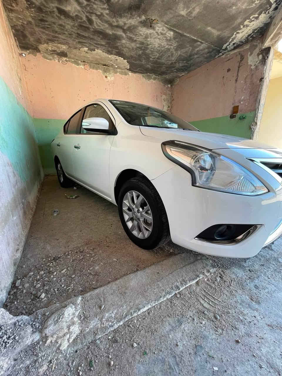 نيسان سني مصري 
مديل 2025
ماشيه 20الف 
كفاله عامه ما عده  
طخه كد اربع اصابع 
السعر 123
***********
