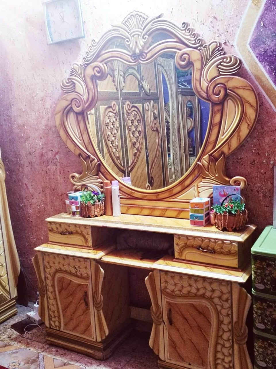 إسلام عليكم غرفة للبيع السعر خاص
رقم /***********
