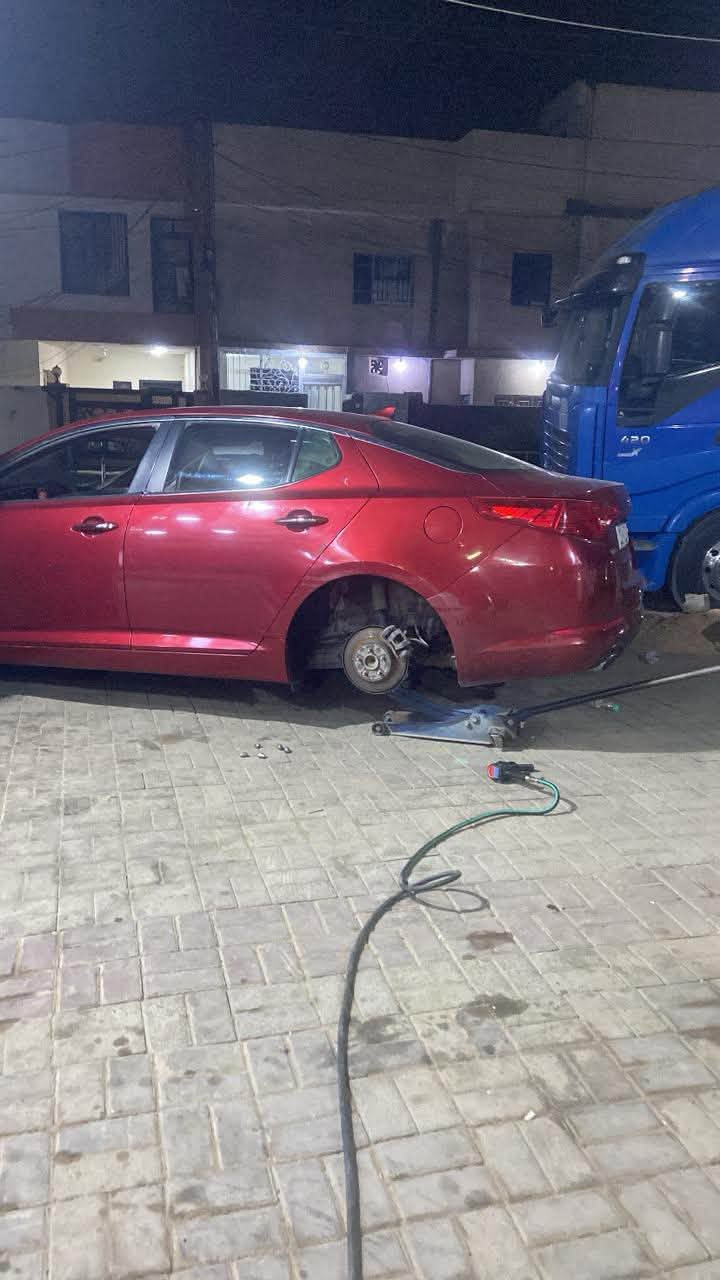 سلام عليكم للبيع كيا اوبتما ٢٠١٣ رقم بغداد الجديد
كير محرك مكفولات تبريد شغال السياره كامله من جميع النواحي 
الضرربابين من امريكا ورش فقط جاملغ امامي 
السعر 99ورقه للستفسار واتساب ***********
او الاتصال ***********

