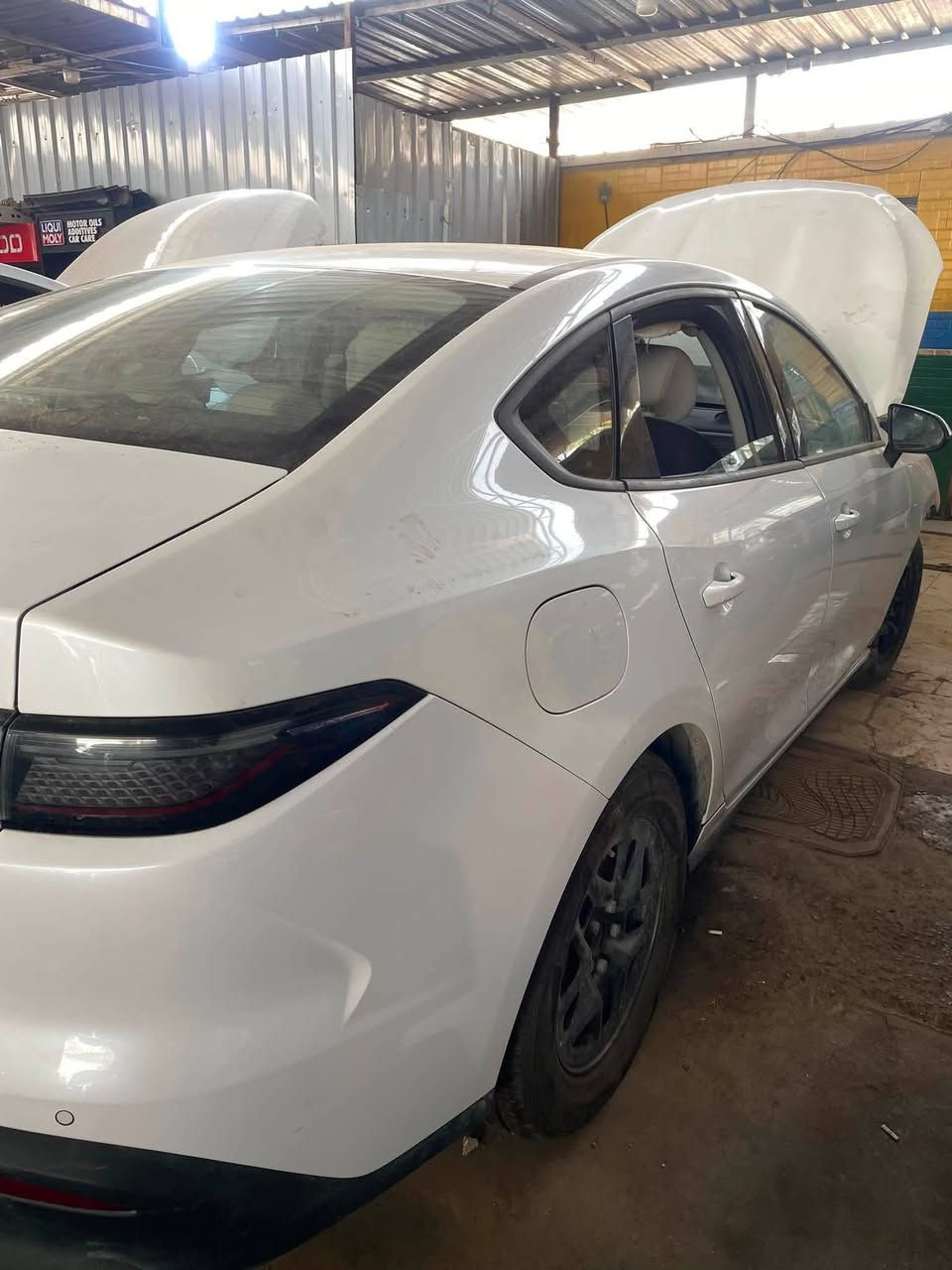 BYD سيل فايف 11مليون وبيهه مجال
حادث بنيد چاملغات بچم بيهه صبغ 

بس مااعرف شنو عطل بيهه 

يعني تجي تاخذ عله وضعيتهه 

شنو بيهه عطلان انت اصلحه

‏‪***********‬‏
