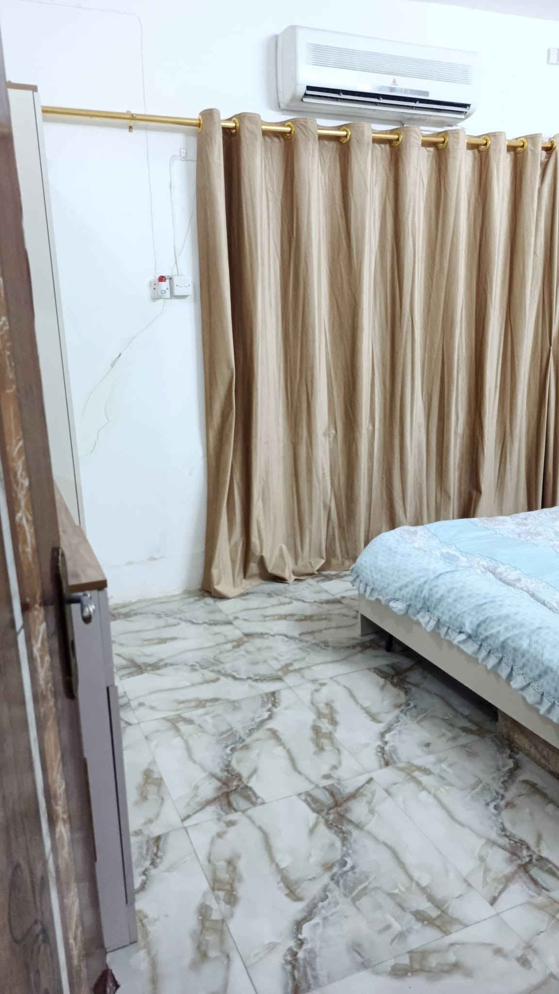 دار للبيع • مستعجل • سعر كلش مناسب