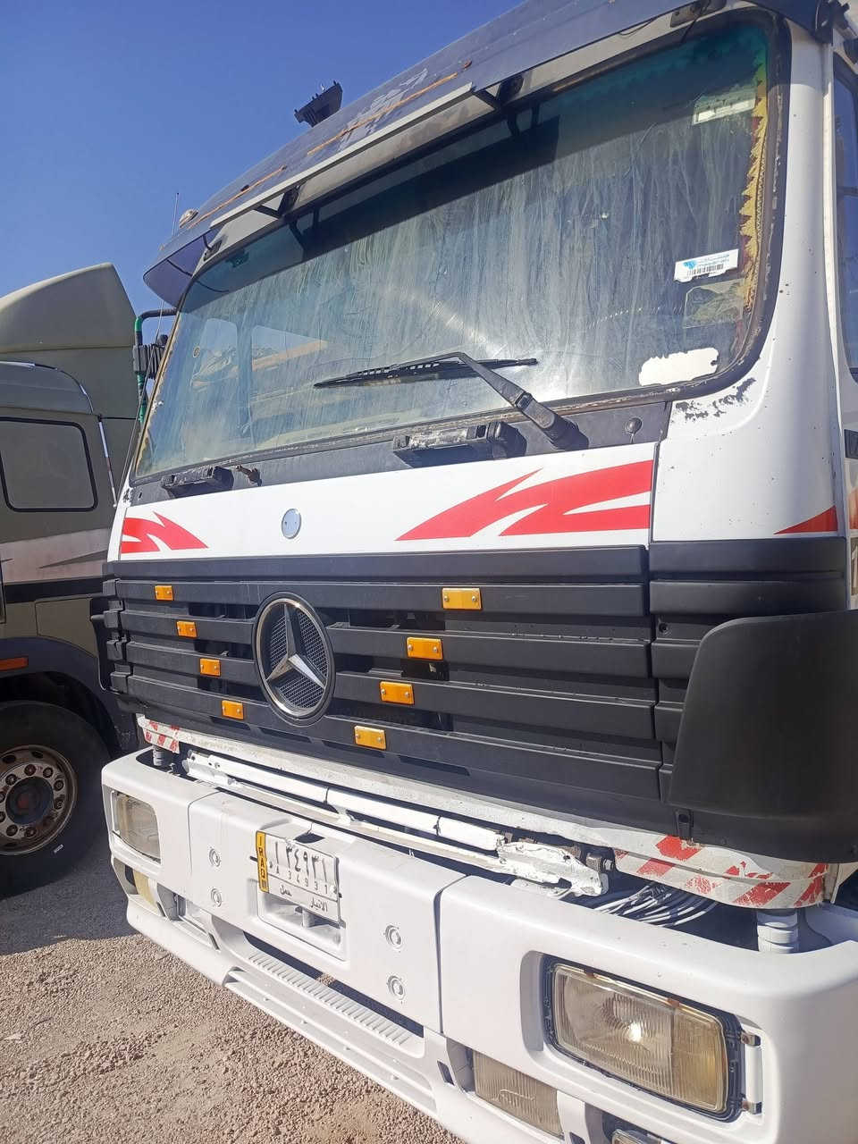 السلام عليكم البي موديل 90 محرك 35 قمارة الكزز كير عادي فافون سيارة مكفوله كفاله من كسر وافطر تخم تاير جاهزة على الشغل مكانه رمادي 7كيلو اكثر تفاصيل اتصل على رقم الهاتف ***********

