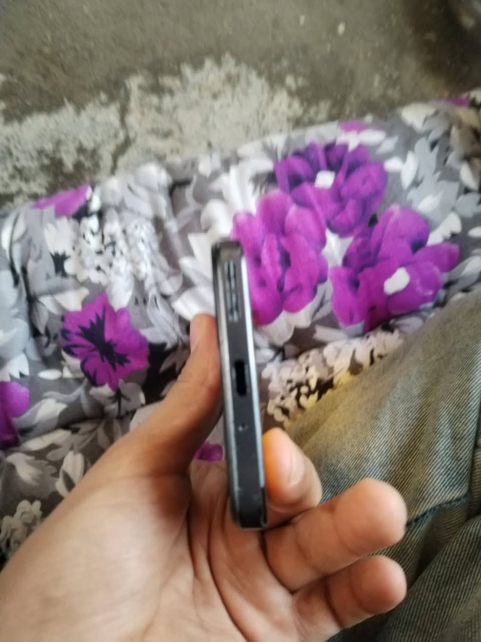 سلام عليكم جهاز nubia Neo 2 5G ذاكرته 256 بطاريه 6000  بي شفتات يزريه وصوت قوي ستيديو كامرات فول جهاز كله شغال بصمات ثنين مبدل فقط كامره اماميه السعر 160 وبي مجال مكاني بغداد مدينة الصدر ***********
