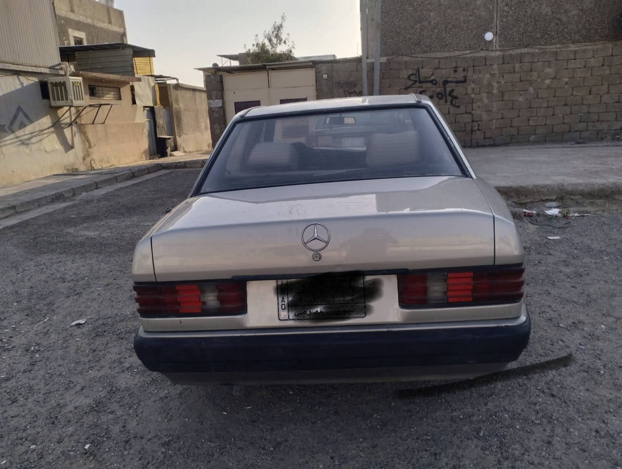 السلام عليكم
مارسيديس للبيع
الرقم ***********
اللون رصاصي 
موديل 1987
محرك بطة
صبغ عام 
السيارة نظيفة
السعر خاص
