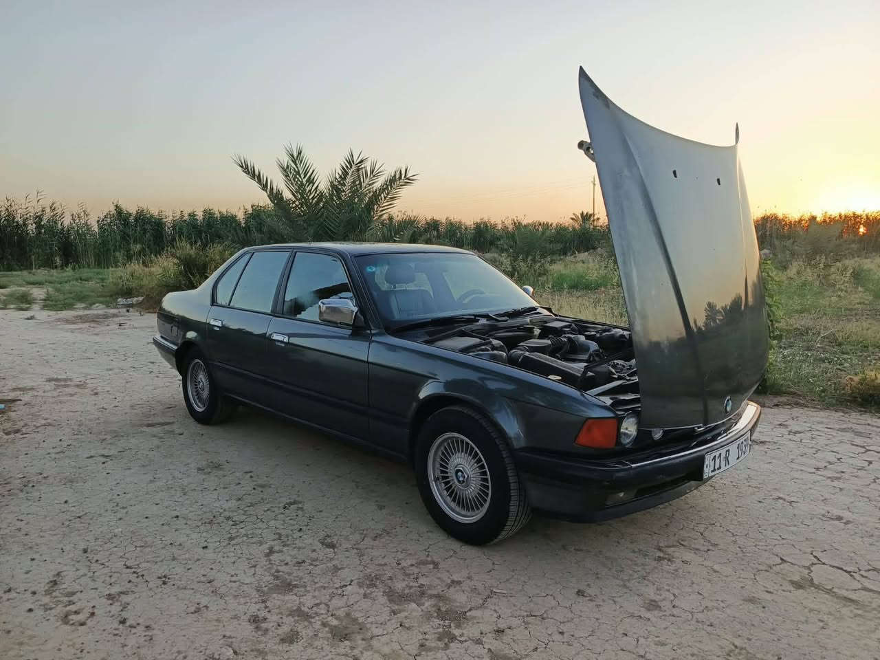 السلام عليكم Bmw للبيع
موديل 1990 محرك مفتوح حجم 730 كفاله عامه فول مواصفات كشنات كهرباء تبريد شغال ثلج تخم تاير جديد حداديه وصدر مضبوط رقم مميز 4 أرقام الاستفسار الاتصال أو المراسلة ***********
