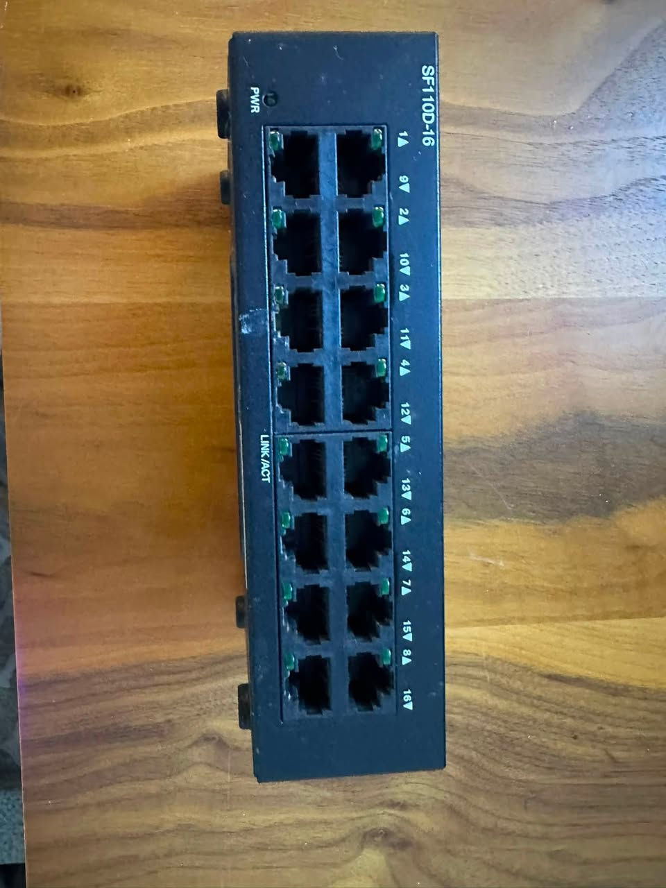للبيع
1. Rb 1100AHx4 Mikrotik (السعر ٢٥٠ الف)
2. سيسكو sf110d  ١٦ بورت السعر (السعر ٢٥ الف)

المكان: بغداد
للتواصل: ***********
