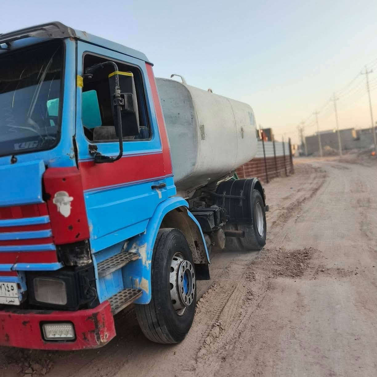 اسكانيا اف للبيع  مديل ٩٦ كير مكينه اكسل. خفيف سياره نضيفه. للتواصل. ***********
