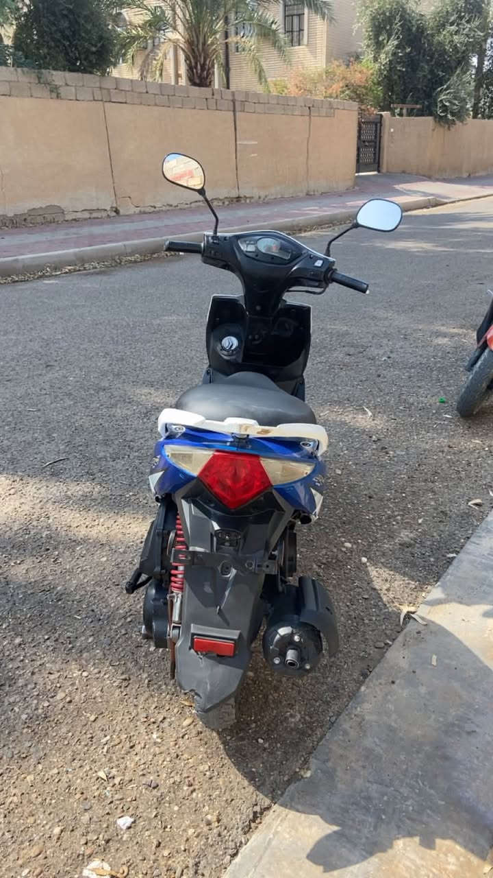 سايم نحله لبيع موطور مرتب محرك 125 ناعم اي نقص ما بيها كامله لشراي 800 بيه مجال بسيط ***********
