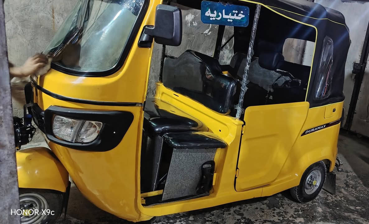 سلام عليكم تكتك البيع موديل 18محوره واحد وعشرين وشد كله جديد صالي 4تايم من شدهن ومحرك جديد شده هم تكتك خير من الله كبل تطلع بيه لشارع وسعر 5ونص وبيه مجال مكان المحموديه اوراق مو رقم ولامايعجبه رجان لا حد يطب وعلق *********** / بي وتساب

نص مكتوب في الصور:
- HONOR X9c
