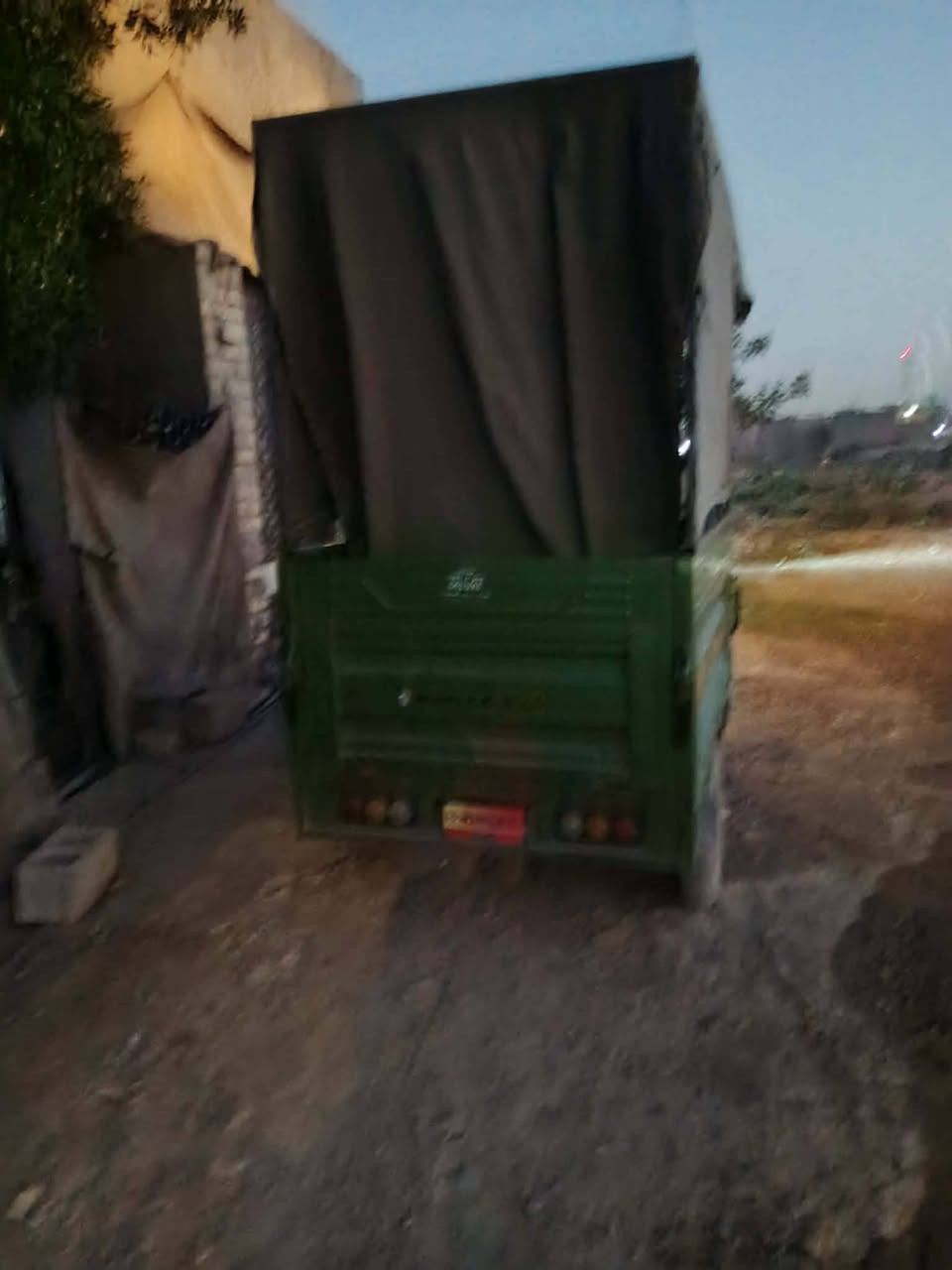 سلام عليكم ستوته شحن ما ناقصه اي شي الدراجه عوزه غسل وبيها سويجين وبصمتين مكاني بغداد الزعفرانيه الرقم ***********
