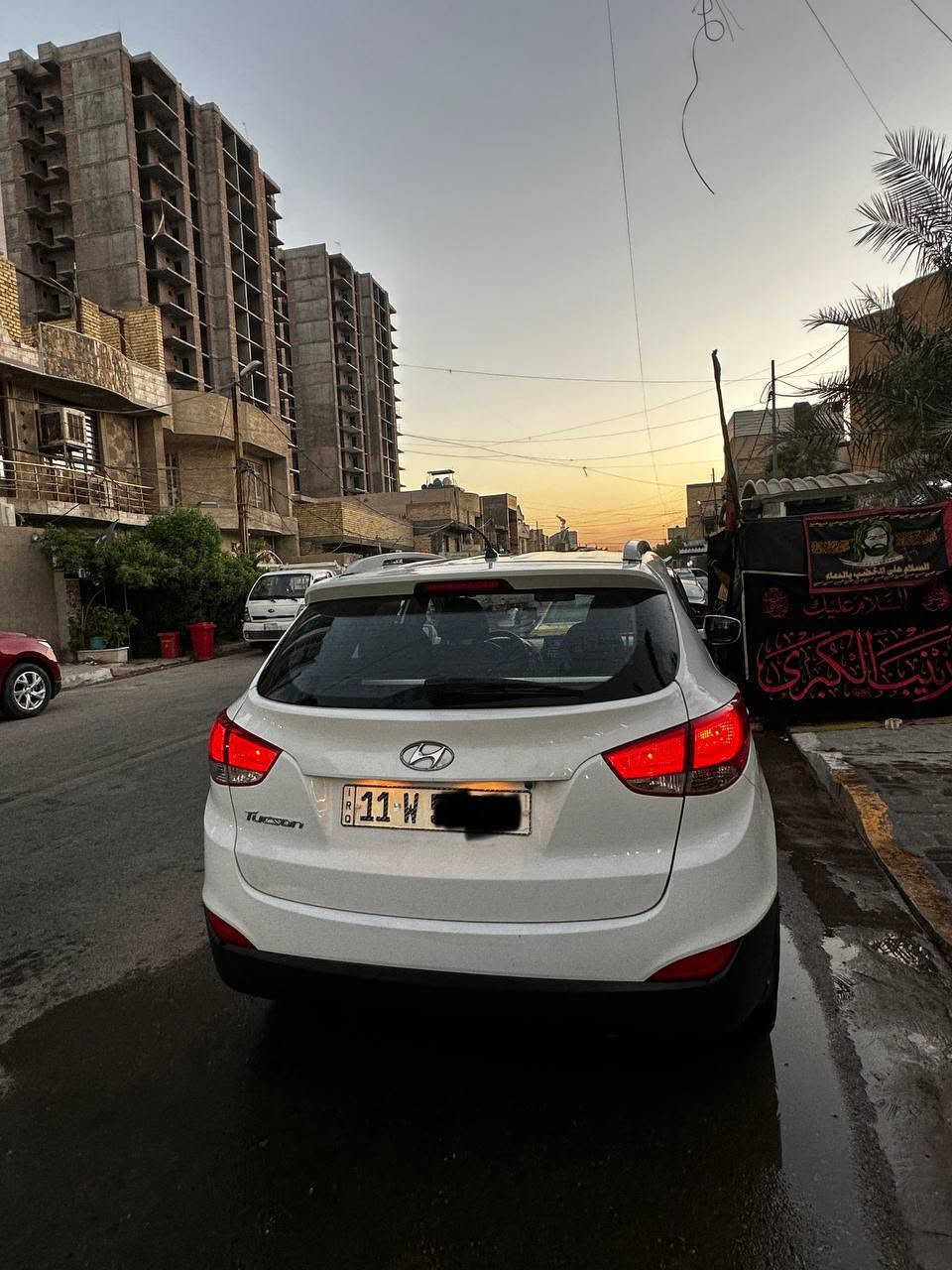 السلام عليكم
توسان موديل 15 خليجي 
گير ومكينه مكفولات
مكينة 2000 
تخم تاير جديد                                        تبريد ثلج.                                             السياره باسمي تحويل ثاني يوم 
السياره نظيفه كلش 
السعر 150 وبيها مجال
للاستفسار على هذا الرقم *********** 
مكان السياره بغداد الحرية
