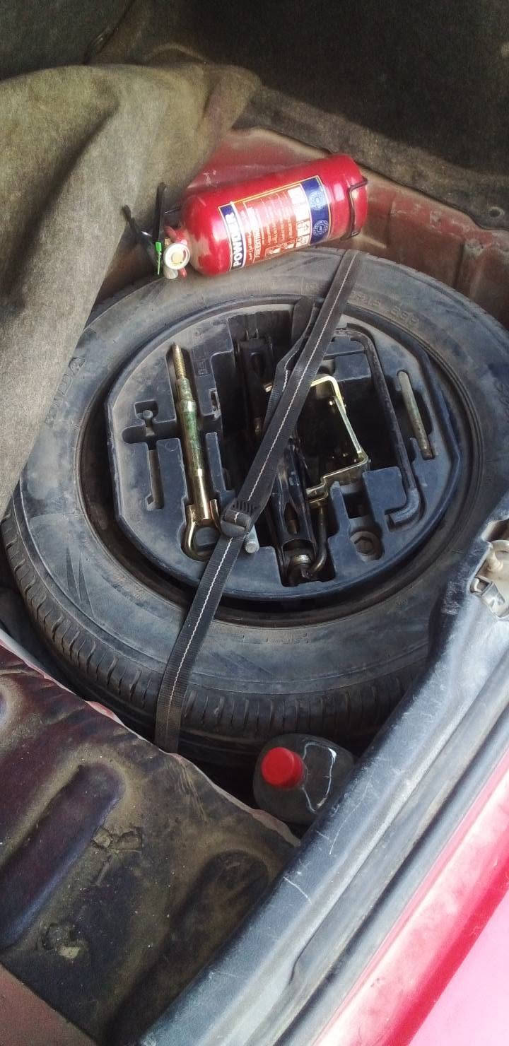 307 نظيفة ، كهربائيات وغرفة بلاد ، تدفئة وتبريد ، سنوية جديده بإسمي ب ٥٤ وبيها مجال  ***********
