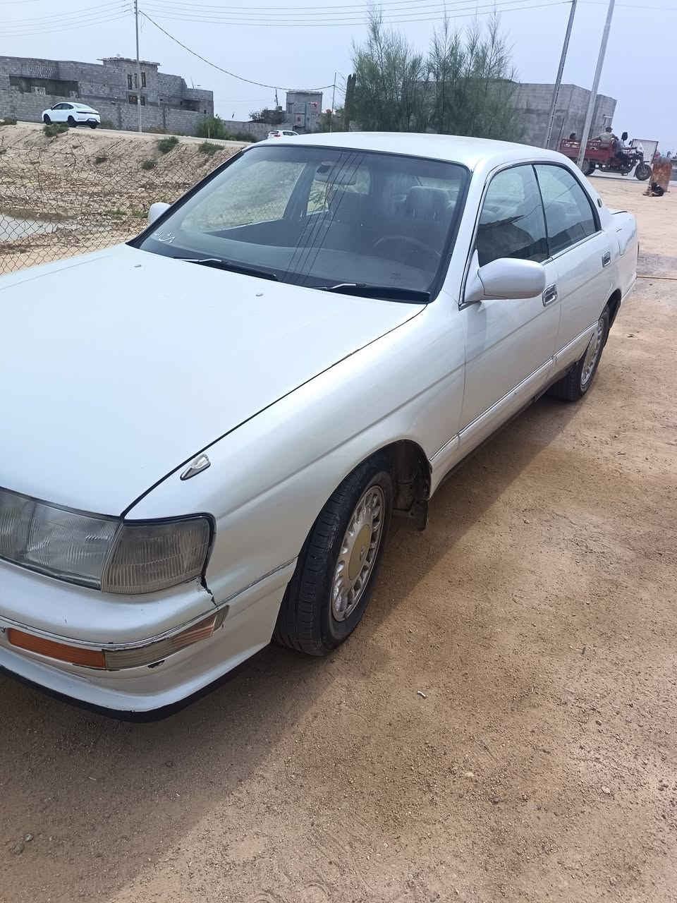 السلام عليكم بطه للبيع مديل 95سنويه مامنتهيه رقم انكليزي تبريد مايشتغل حداده نص عمر مكفوله نقل سياره بيهه تعمير فقط كيرهه كايم بي صفنه على البك السعر 40وبيهه مجال مكاني بصره كرمه علي الرقم ***********
